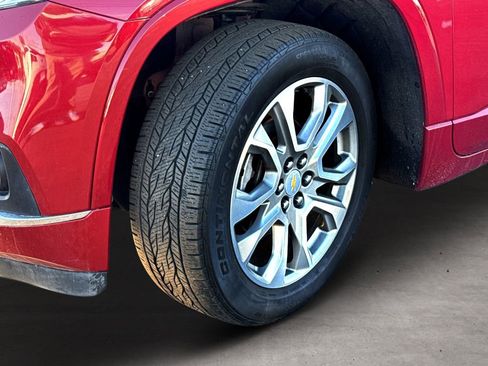 Used 2020 Chevrolet Traverse Premier image 25