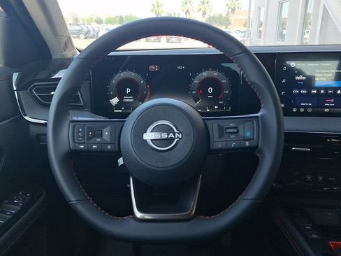 New 2026 Nissan Kicks SR AWD/4WD image 14