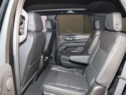 Used 2022 GMC Yukon Denali AWD/4WD image 16