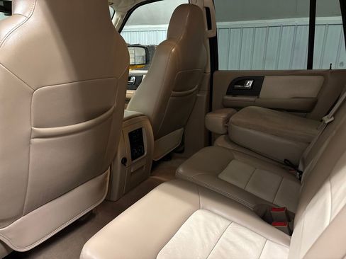 Used 2005 Ford Expedition Eddie Bauer image 19