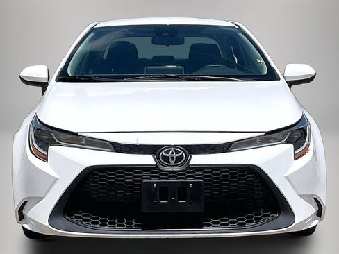 Used 2021 Toyota Corolla LE FWD image 3