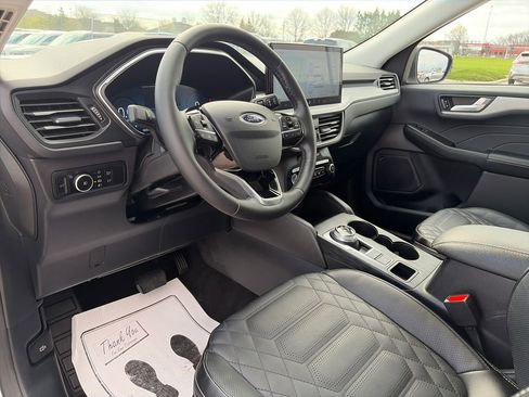Used 2024 Ford Escape Platinum w/ Premium Technology Package image 19