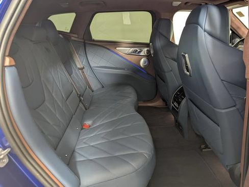 Used 2023 BMW XM AWD/4WD image 18
