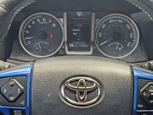 Used 2016 Toyota Tacoma SR5 RWD image 27