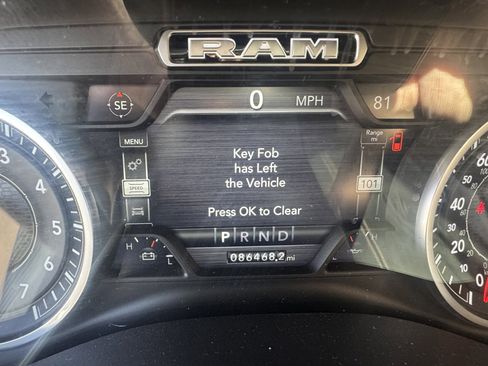 Used 2019 RAM 1500 Laramie image 10