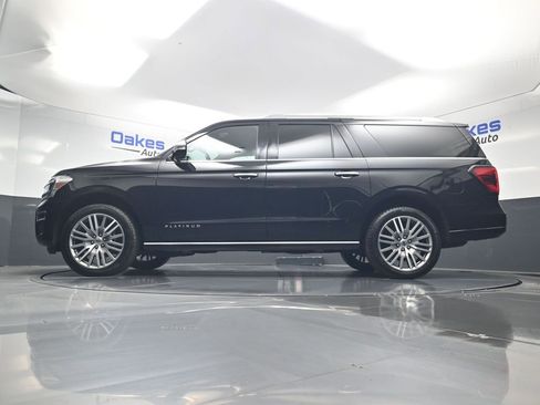 Used 2022 Ford Expedition Max Platinum AWD/4WD image 46