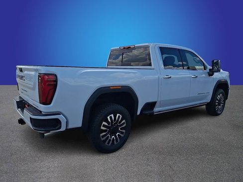 New 2026 GMC Sierra 2500 Denali Ultimate AWD/4WD image 3