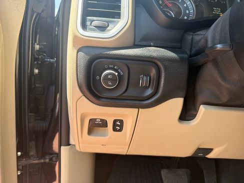 Used 2020 RAM 1500 Big Horn AWD/4WD image 16