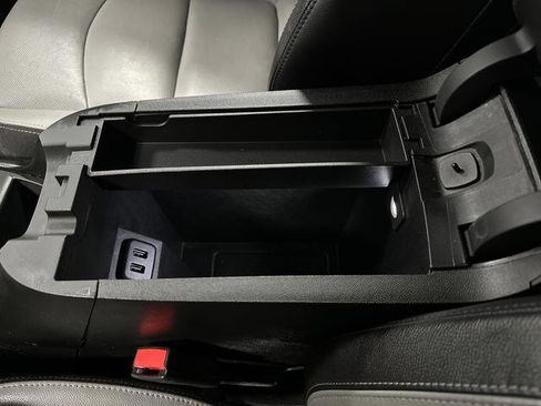 Used 2020 Chevrolet Equinox Premier image 19