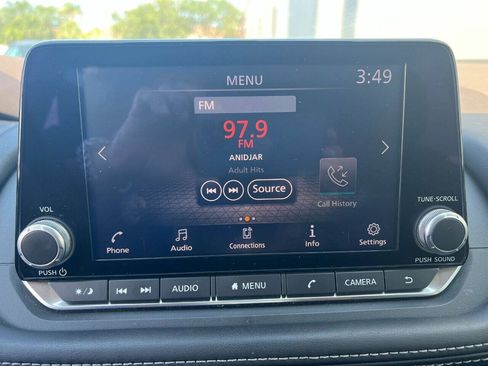 Used 2021 Nissan Rogue S FWD image 20