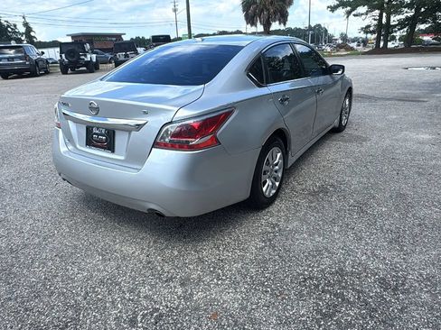Used 2015 Nissan Altima 2.5 S w/ Power Driver Seat Package FWD image 6