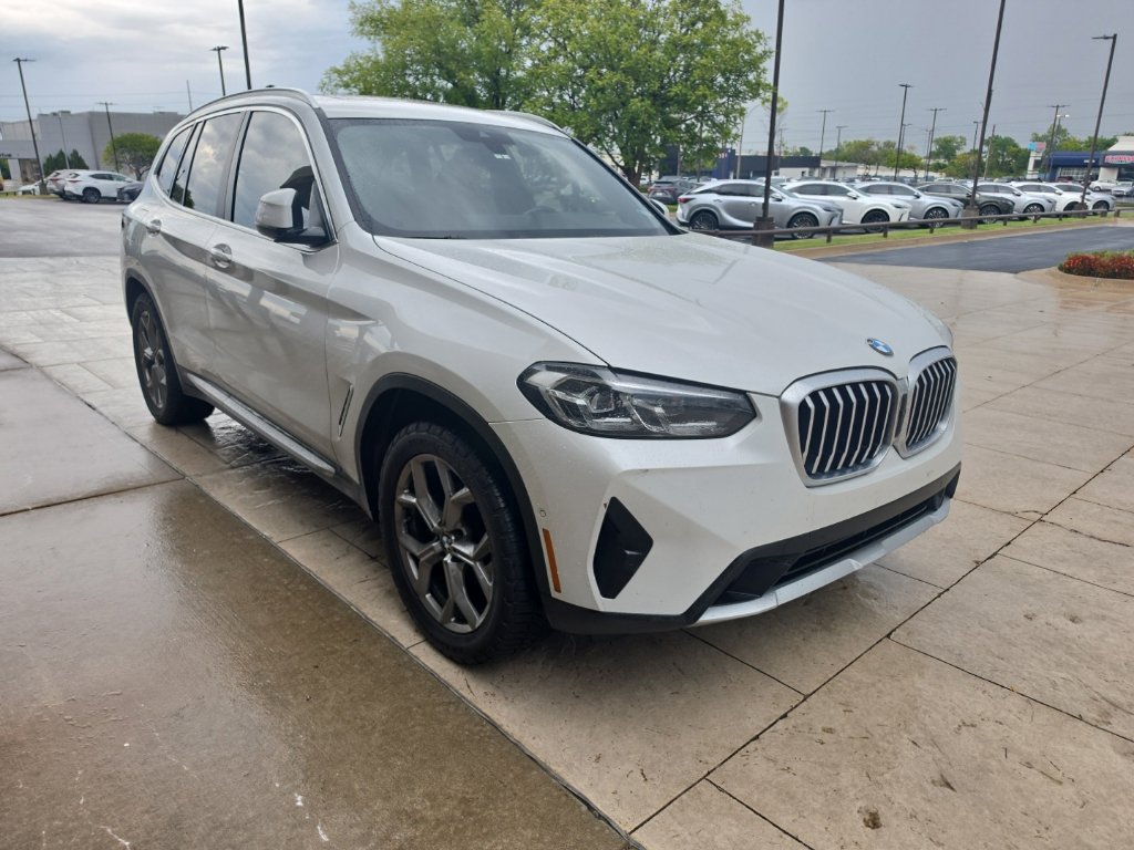 Used 2023 BMW X3 xDrive30i w/ Premium Package AWD/4WD image 2