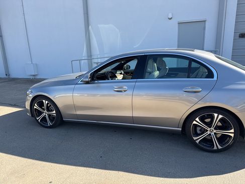 Used 2023 Mercedes-Benz C 300 C 300 Premium w/Navigation/Pan image 5