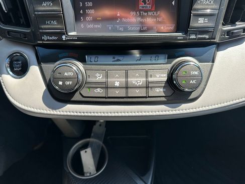 Used 2015 Toyota RAV4 Limited w/ Technology Package AWD/4WD image 17