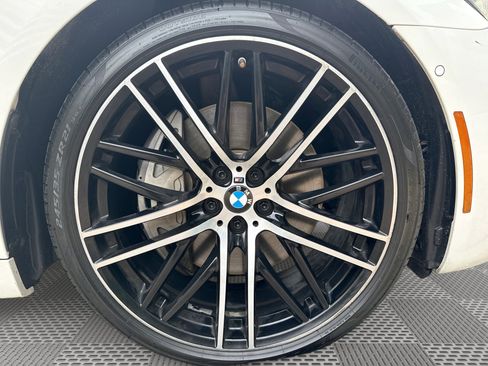 Used 2017 BMW 750i RWD image 31