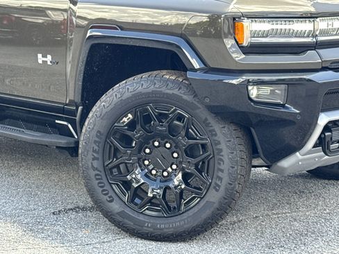 New 2025 GMC Hummer EV 2X image 35