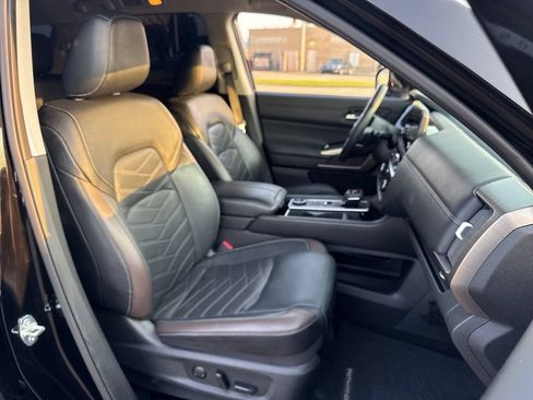Used 2024 Nissan Pathfinder Platinum w/ Cargo Package AWD/4WD image 11