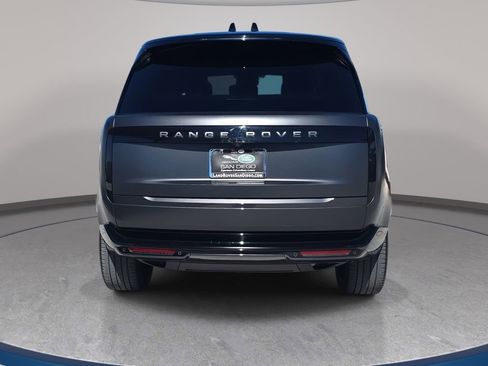 Certified 2025 Land Rover Range Rover SE image 6