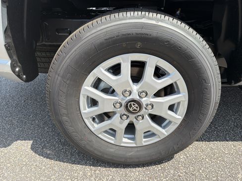 New 2026 Toyota Tacoma SR5 AWD/4WD image 17