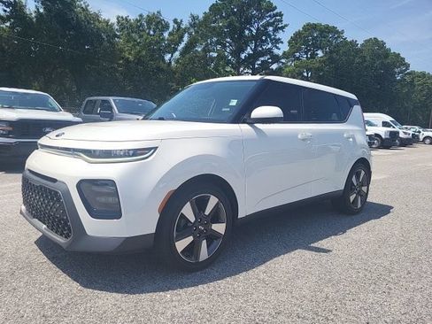 Used 2020 Kia Soul EX w/ Option Group 015 FWD image 4