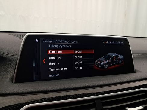 Used 2019 BMW 750i xDrive w/ M Sport Package image 25