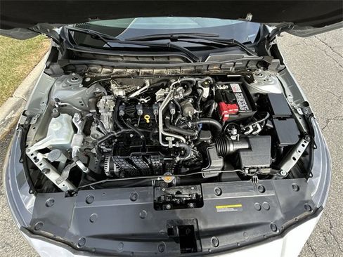 Used 2023 Nissan Altima 2.5 SR w/ SR Premium Package image 14