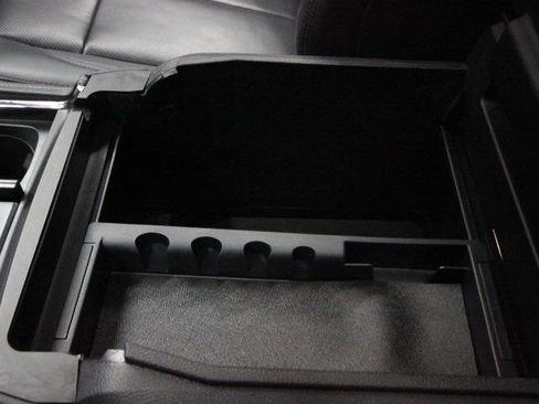 Used 2022 Ford Expedition Max XLT image 33