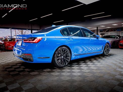 Used 2021 BMW 750i xDrive w/ Executive Package image 34