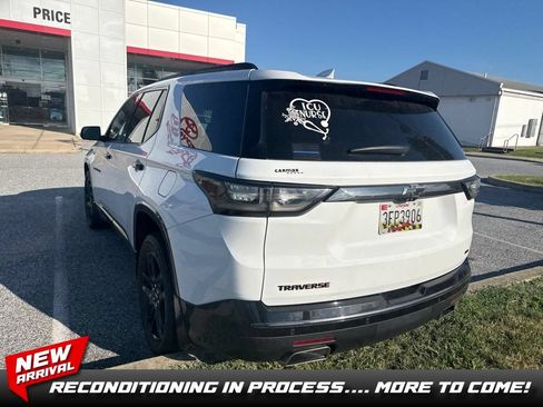 Used 2021 Chevrolet Traverse Premier w/ Redline Edition AWD/4WD image 1