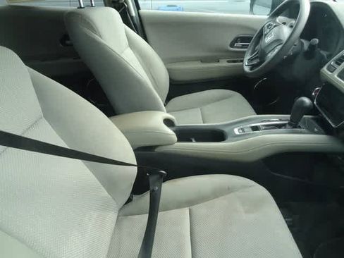 Used 2016 Honda HR-V EX image 8