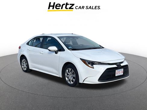 Used 2025 Toyota Corolla LE image 1