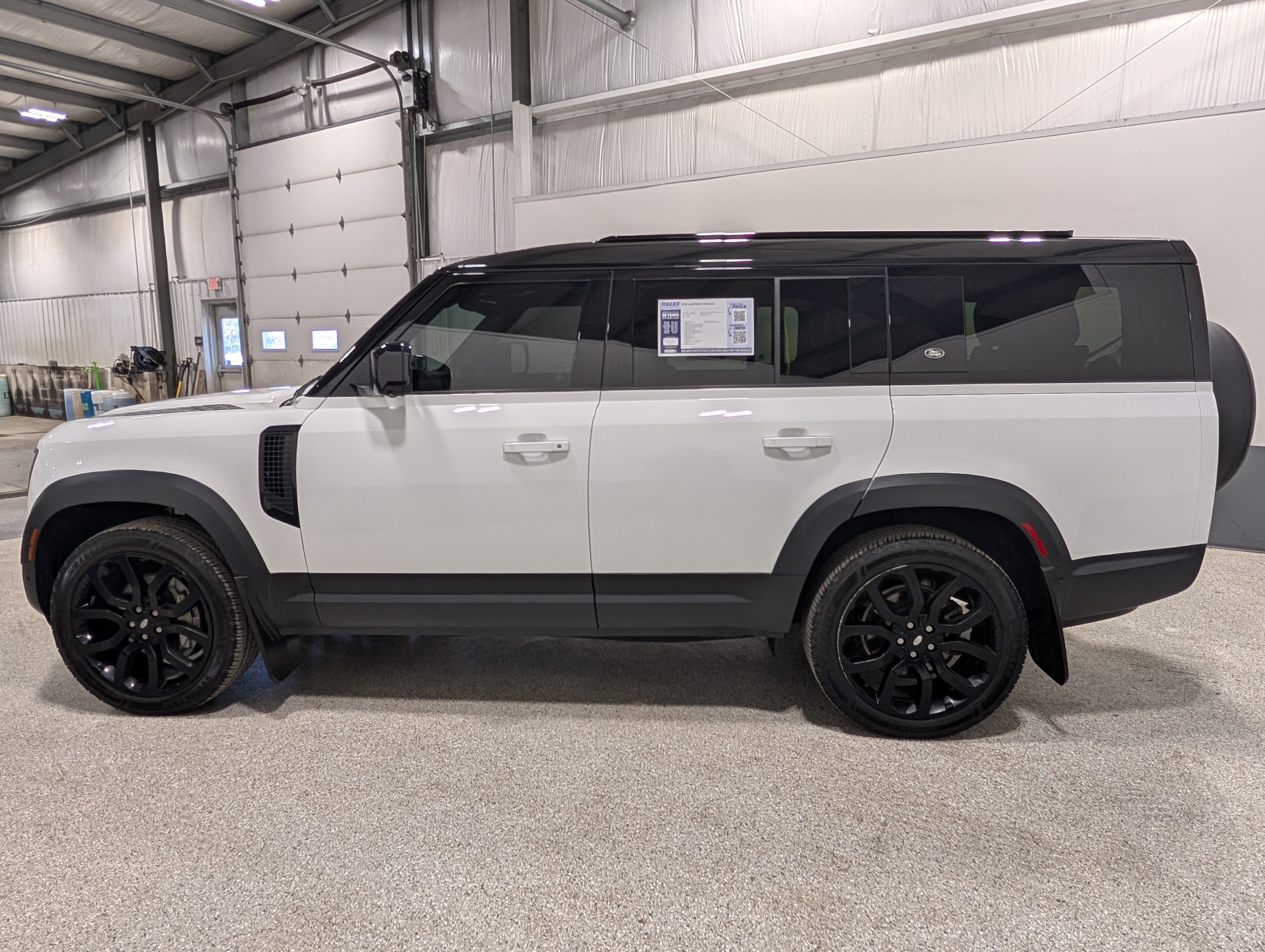 Used 2023 Land Rover Defender 130 S AWD/4WD image 4
