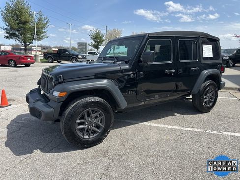 Used 2024 Jeep Wrangler Sport S image 13