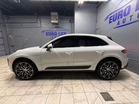 Used 2022 Porsche Macan S AWD/4WD image 8
