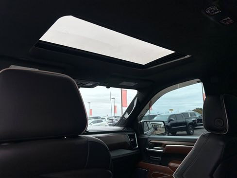 Used 2023 GMC Sierra 1500 Denali Ultimate image 19