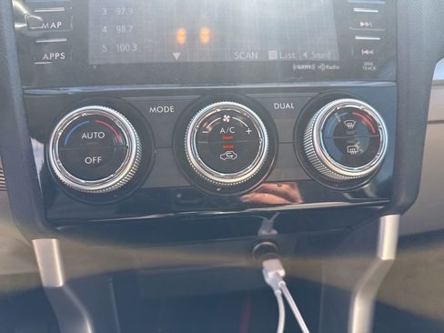 Used 2016 Subaru Forester 2.5i Touring w/ Eyesight & Navigation System image 15