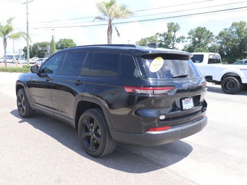 Used 2023 Jeep Grand Cherokee L Laredo RWD image 10