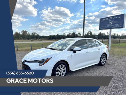 Used 2021 Toyota Corolla LE image 1