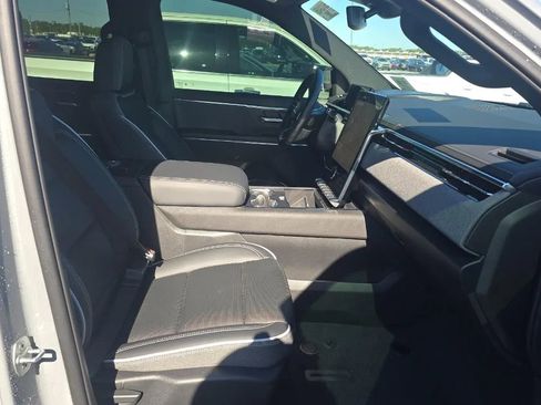 Used 2026 GMC Sierra EV Elevation AWD/4WD image 6