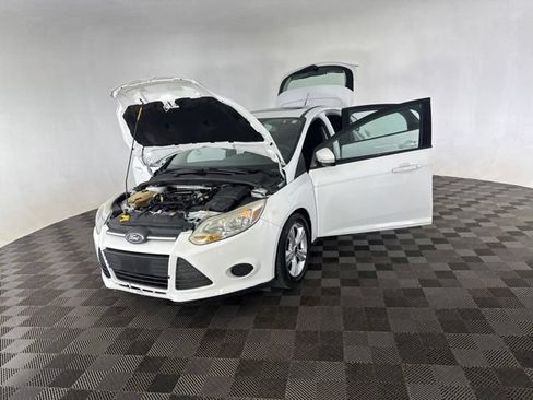 Used 2014 Ford Focus SE FWD image 10
