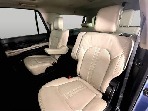 Used 2019 Ford Expedition Max Platinum AWD/4WD image 19