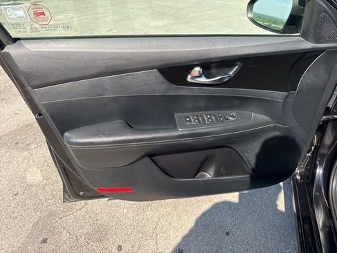 Used 2019 Kia Forte S w/ S Premium Package image 14