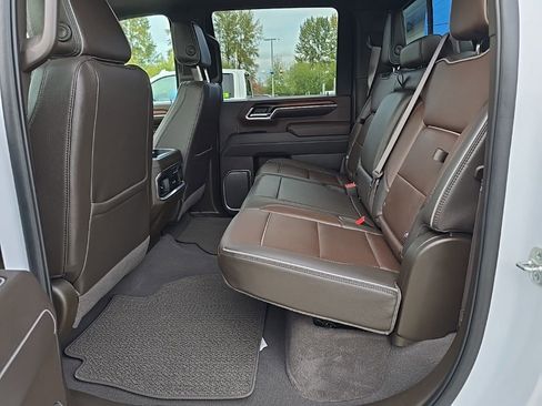 Used 2025 GMC Sierra 3500 Denali w/ Denali Reserve Package image 31