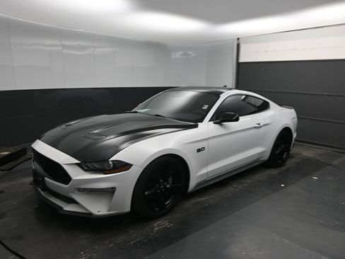 Used 2022 Ford Mustang GT w/ Black Accent Package RWD image 22