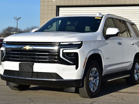 Used 2025 Chevrolet Tahoe LT image 1