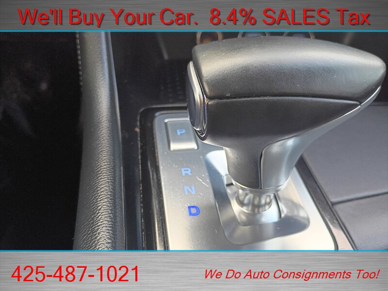Used 2025 Genesis G70 2.5T RWD image 26