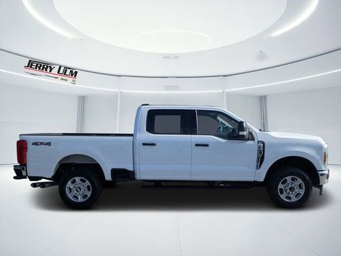 Used 2025 Ford F250 XLT AWD/4WD image 2