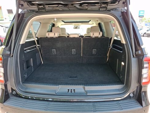 Used 2024 Ford Expedition Max Limited AWD/4WD image 31