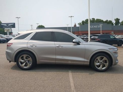 Used 2023 Genesis GV70 2.5T w/ Advanced Package AWD/4WD image 3