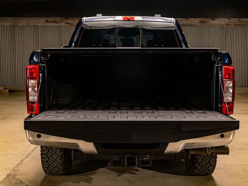 Used 2022 Ford F250 Lariat w/ Snow Plow/Camper Package image 8